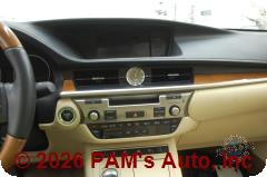 Vehicle photo 13