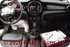 Vehicle photo 14