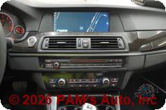 Vehicle photo 13