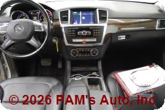 Vehicle photo 14