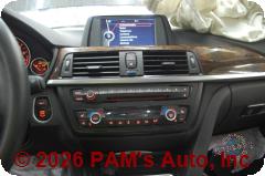 Vehicle photo 13