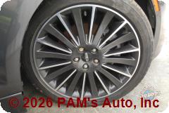 Vehicle photo 9