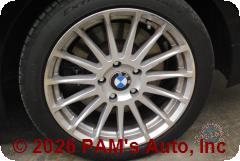 Vehicle photo 9