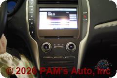 Vehicle photo 14