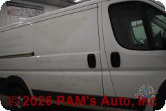 Vehicle photo 3