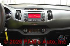 Vehicle photo 13