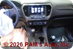 Vehicle photo 14