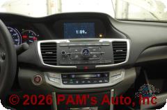 Vehicle photo 13
