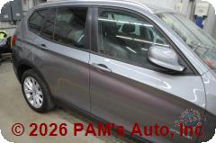 Vehicle photo 3