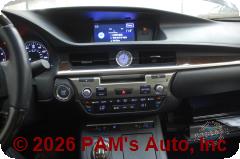 Vehicle photo 13