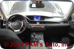 Vehicle photo 14