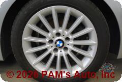 Vehicle photo 9