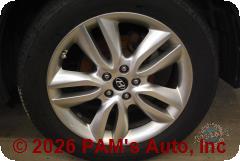 Vehicle photo 9