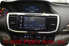 Vehicle photo 13