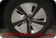 Vehicle photo 9