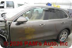 Vehicle photo 7