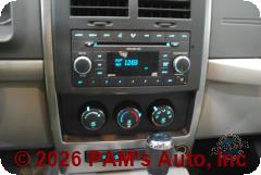 Vehicle photo 13
