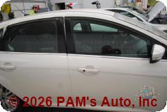 Vehicle photo 3