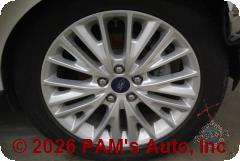 Vehicle photo 9