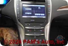 Vehicle photo 13