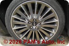 Vehicle photo 9