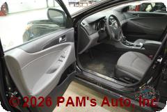 Vehicle photo 10