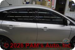 Vehicle photo 3