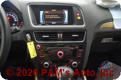 Vehicle photo 13