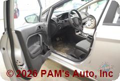 Vehicle photo 10