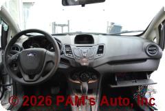 Vehicle photo 14