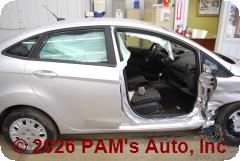 Vehicle photo 3