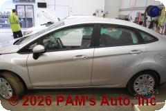 Vehicle photo 7