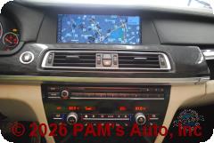 Vehicle photo 13