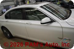 Vehicle photo 3