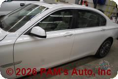 Vehicle photo 7