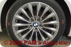 Vehicle photo 9