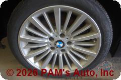 Vehicle photo 9