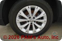 Vehicle photo 9