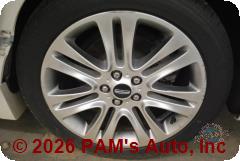 Vehicle photo 9