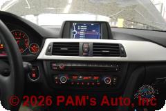 Vehicle photo 13