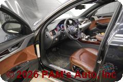 Vehicle photo 10