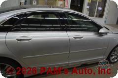 Vehicle photo 3