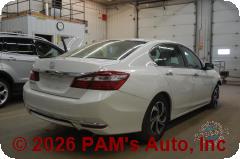 Vehicle photo 5
