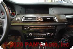 Vehicle photo 13