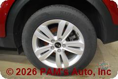 Vehicle photo 9