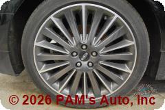 Vehicle photo 9