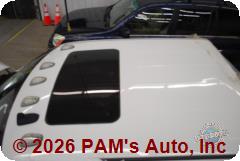 Vehicle photo 8