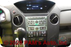 Vehicle photo 13