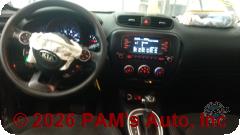 Vehicle photo 14