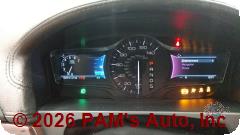 Vehicle photo 12